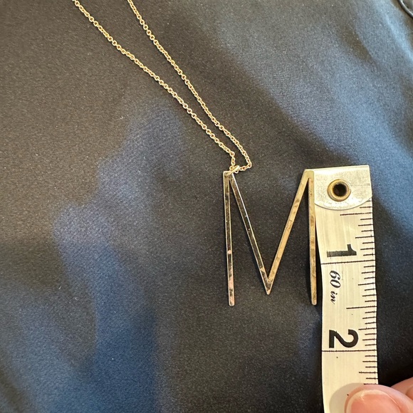Gold colored initial M necklace EUC - Picture 6 of 7